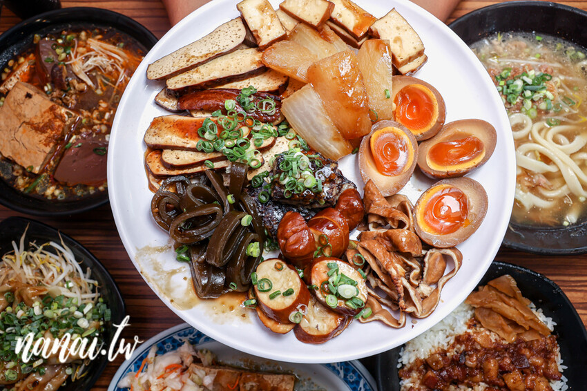 溪湖在地25年老店！就是這碗內行必點餛飩尬意麵、香酥臭豆腐，更佛是免費可樂喝到爽、內用也有冷氣吹，林家南投意麵