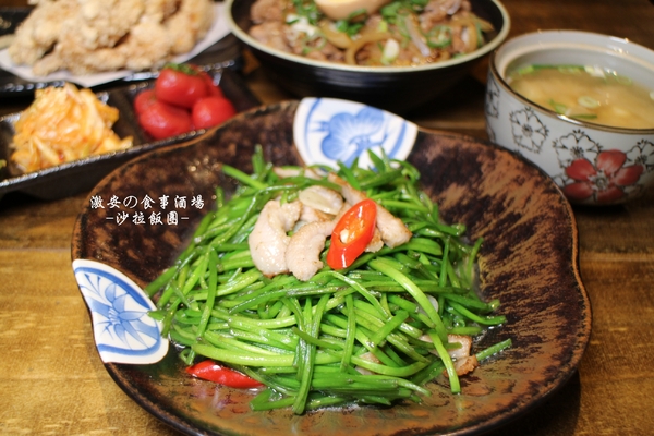 激安の食事酒場(市府二店)：信義區日式商業午餐『激安の食事酒場(市府二號店)』串燒/居酒屋/捷運市政府站