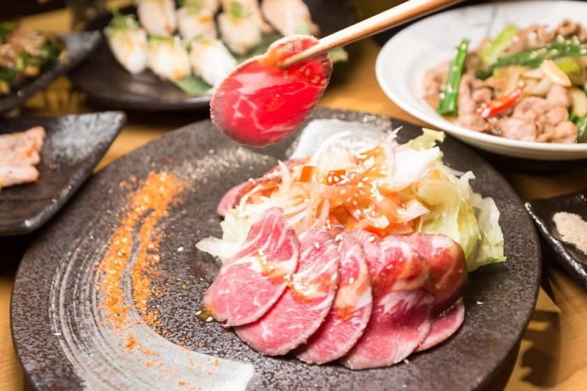 [東區居酒屋]激安の食事酒場（市府二號店）,明太子雞肉串3串100元,梅酒、清酒、啤酒限時無限暢飲,捷運市政府站1號出口 - 老莫 Say透透