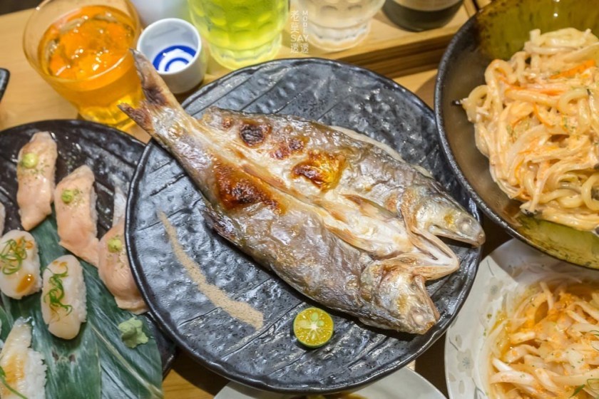 [東區居酒屋]激安の食事酒場（市府二號店）,明太子雞肉串3串100元,梅酒、清酒、啤酒限時無限暢飲,捷運市政府站1號出口 - 老莫 Say透透