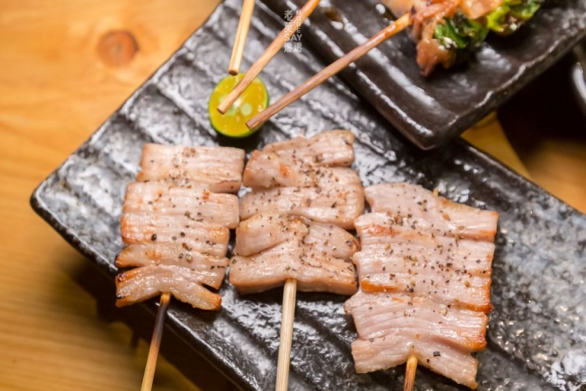 [東區居酒屋]激安の食事酒場（市府二號店）,明太子雞肉串3串100元,梅酒、清酒、啤酒限時無限暢飲,捷運市政府站1號出口 - 老莫 Say透透