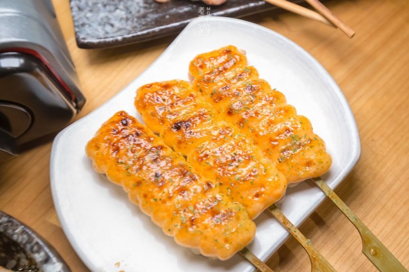 [東區居酒屋]激安の食事酒場（市府二號店）,明太子雞肉串3串100元,梅酒、清酒、啤酒限時無限暢飲,捷運市政府站1號出口 - 老莫 Say透透