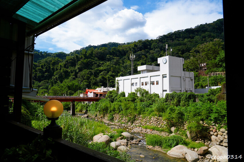 清安老街美食「黑皮臭豆腐」，洗水坑豆腐街內又臭又黑的中藥臭豆