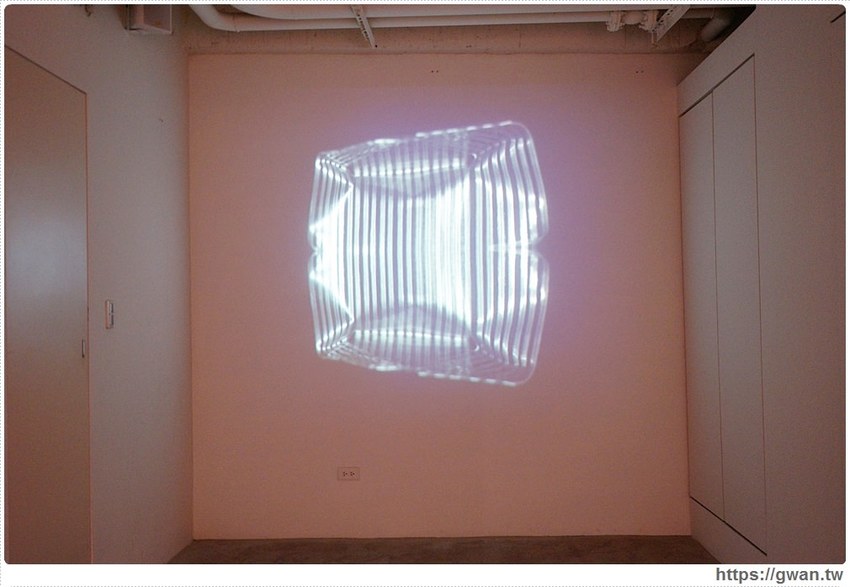 超逼真的柳川打卡牆居然藏在銀行裡？台中市區五個藝術亮點報你知，還可以免費看展覽喲~