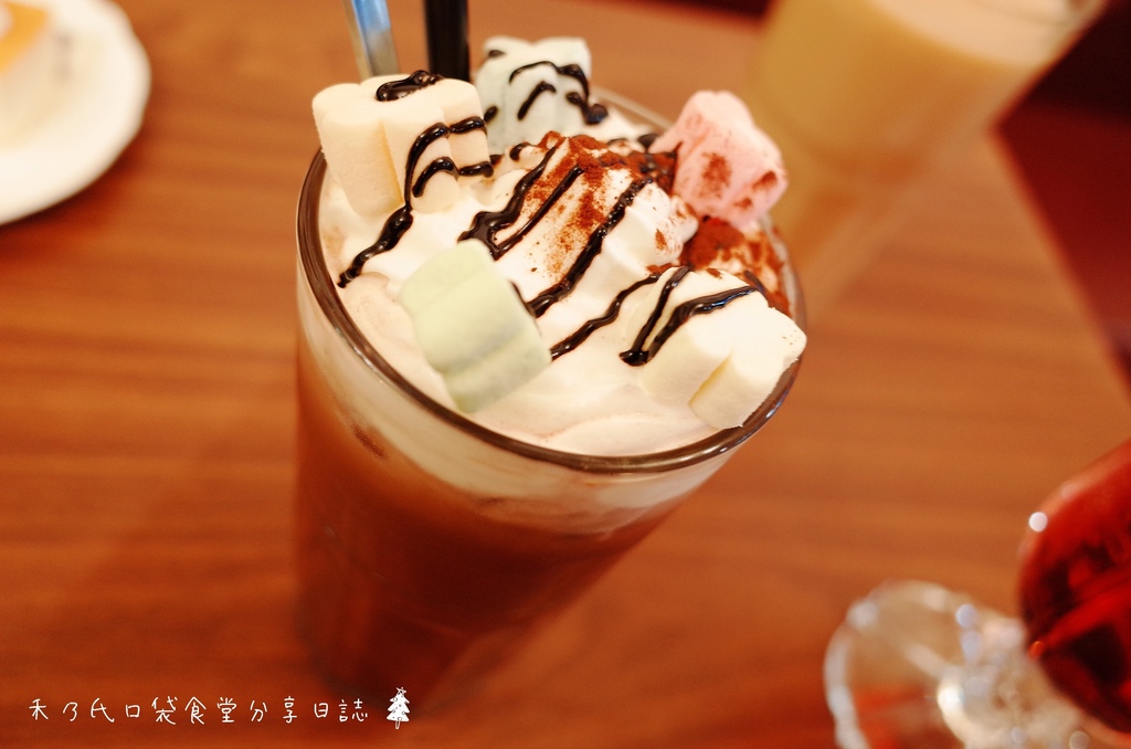 17-12-11-07-59-00-906_deco.jpg 17-12-11-07-59-00-906_deco.jpg