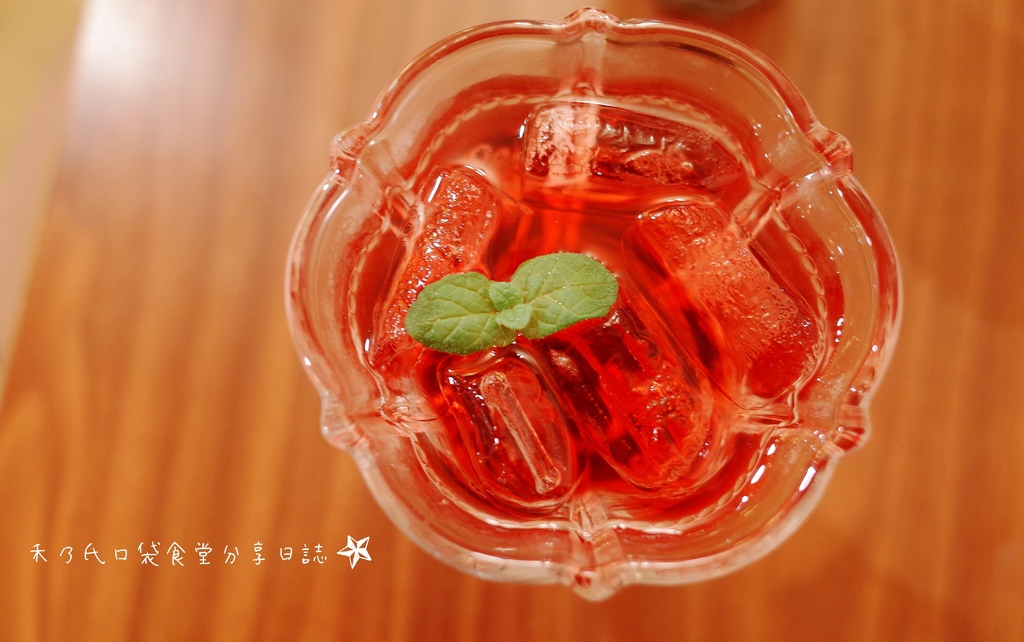 17-12-11-20-57-08-304_deco.jpg 17-12-11-20-57-08-304_deco.jpg