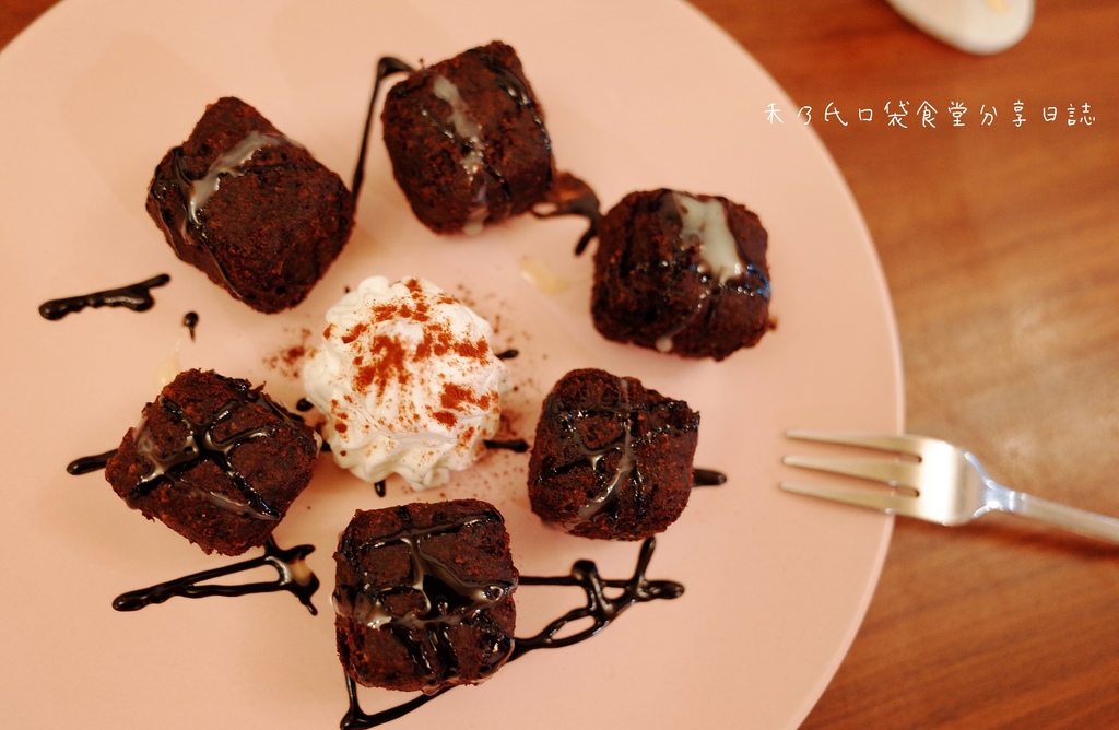 17-12-13-19-04-29-094_deco.jpg 17-12-13-19-04-29-094_deco.jpg