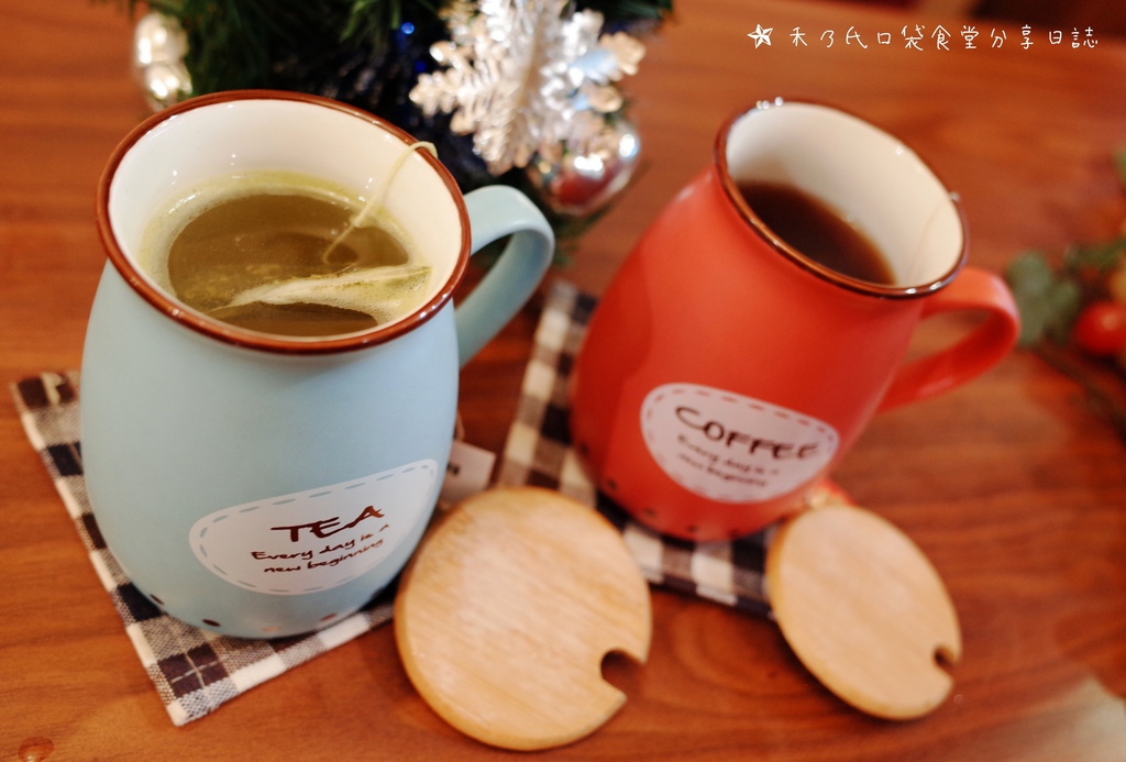 17-12-10-18-19-46-401_deco.jpg 17-12-10-18-19-46-401_deco.jpg