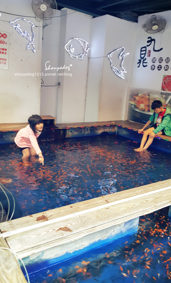 湯圍溝溫泉公園:【觀光景點】來給小魚吃吃你的腳皮 湯圍溝溫泉公園 in宜蘭