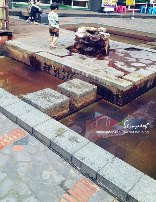 湯圍溝溫泉公園:【觀光景點】來給小魚吃吃你的腳皮 湯圍溝溫泉公園 in宜蘭