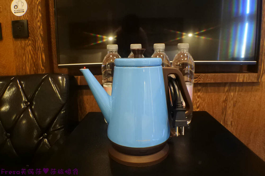 高雄飯店【帕鉑舍旅】高雄火車站斜對面／後驛商圈旁.優雅藝術的質感旅宿.房間大地點棒│家庭旅行│商務飯店