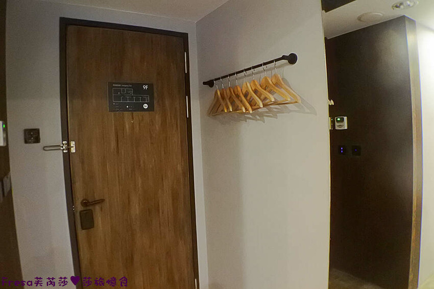 高雄飯店【帕鉑舍旅】高雄火車站斜對面／後驛商圈旁.優雅藝術的質感旅宿.房間大地點棒│家庭旅行│商務飯店