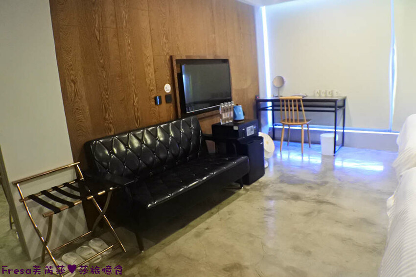 高雄飯店【帕鉑舍旅】高雄火車站斜對面／後驛商圈旁.優雅藝術的質感旅宿.房間大地點棒│家庭旅行│商務飯店