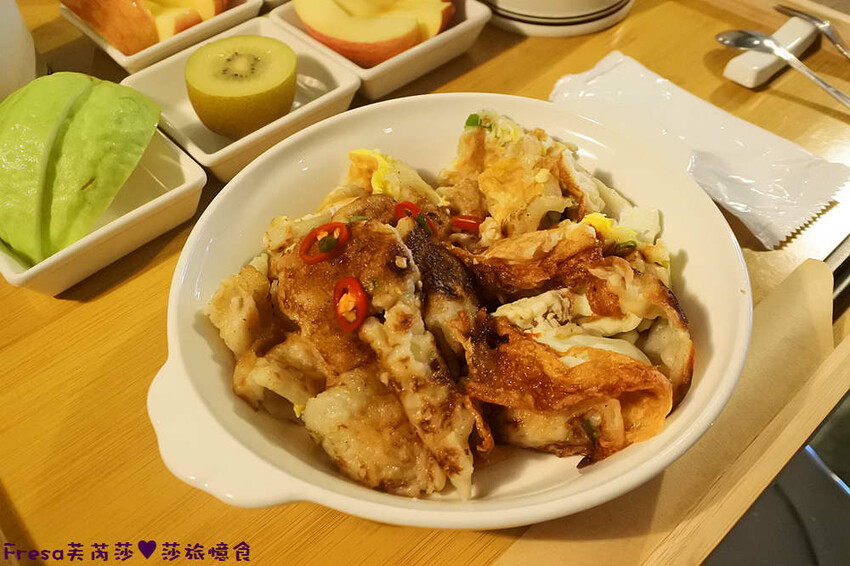 高雄飯店【帕鉑舍旅】高雄火車站斜對面／後驛商圈旁.優雅藝術的質感旅宿.房間大地點棒│家庭旅行│商務飯店