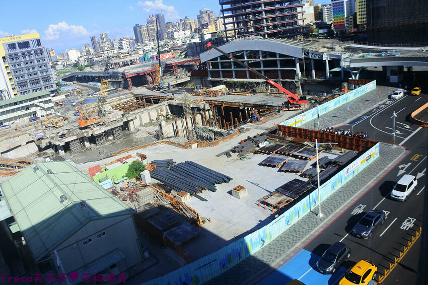 高雄飯店【帕鉑舍旅】高雄火車站斜對面／後驛商圈旁.優雅藝術的質感旅宿.房間大地點棒│家庭旅行│商務飯店