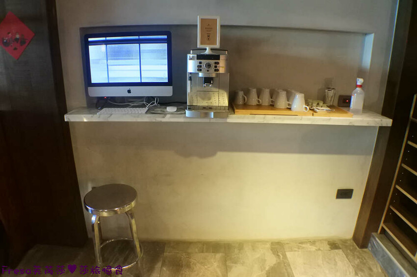 高雄飯店【帕鉑舍旅】高雄火車站斜對面／後驛商圈旁.優雅藝術的質感旅宿.房間大地點棒│家庭旅行│商務飯店