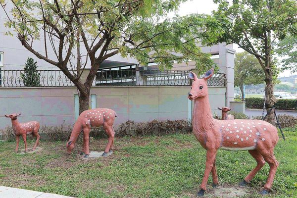 鹿港小鹿兒童公園：【彰化景點】彰化鹿港小鹿兒童公園/親子旅遊/沙坑、盪鞦韆、溜滑梯、小小攀岩、孩子的歡樂休憩遊樂區
