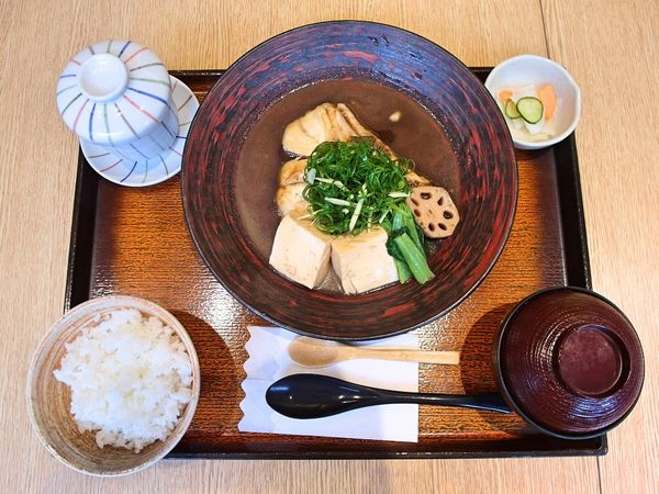 大戶屋(長春店)：❤️美食❤️【台北。中山】大戶屋 / 長春店★日式定食/醬煮澎湖青斑/韓式泡菜鍋