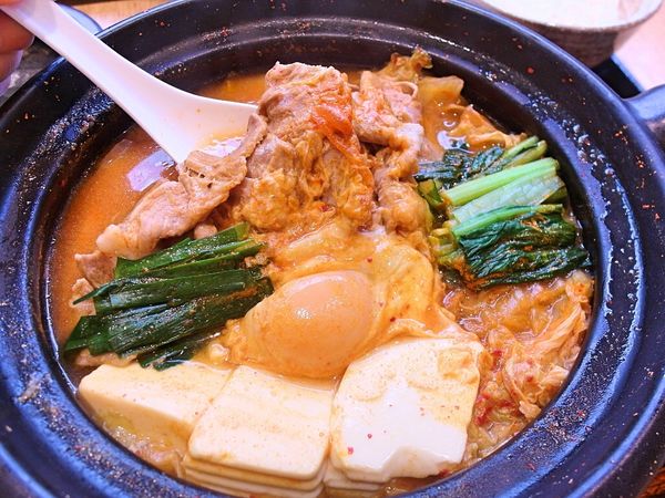 大戶屋(長春店)：❤️美食❤️【台北。中山】大戶屋 / 長春店★日式定食/醬煮澎湖青斑/韓式泡菜鍋