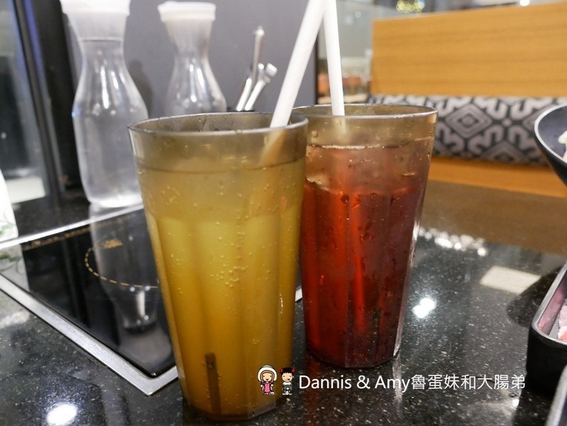 《新竹壽喜燒吃到飽餐廳》金大鋤壽喜燒(小蒙牛集團)。牛豬雞鴨蝦/蔬菜/甜品/飲料隨你點︱新竹車站附近晶品城購物廣場13樓(影片) 《新竹壽喜燒吃到飽餐廳》金大鋤壽喜燒(小蒙牛集團)。牛豬雞鴨蝦/蔬菜/甜品/飲料隨你點︱新竹車站附近晶品城購物廣場13樓(影片)