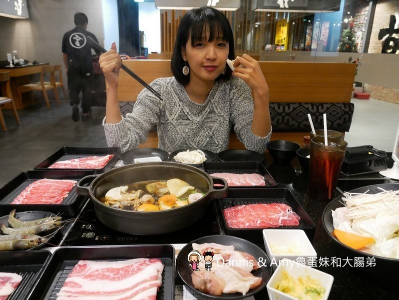 《新竹壽喜燒吃到飽餐廳》金大鋤壽喜燒(小蒙牛集團)。牛豬雞鴨蝦/蔬菜/甜品/飲料隨你點︱新竹車站附近晶品城購物廣場13樓(影片) 《新竹壽喜燒吃到飽餐廳》金大鋤壽喜燒(小蒙牛集團)。牛豬雞鴨蝦/蔬菜/甜品/飲料隨你點︱新竹車站附近晶品城購物廣場13樓(影片)