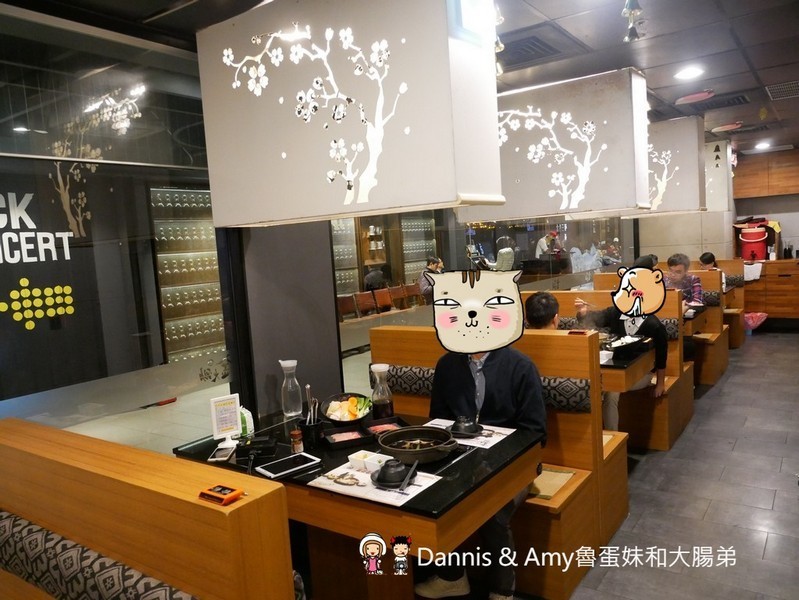 《新竹壽喜燒吃到飽餐廳》金大鋤壽喜燒(小蒙牛集團)。牛豬雞鴨蝦/蔬菜/甜品/飲料隨你點︱新竹車站附近晶品城購物廣場13樓(影片) 《新竹壽喜燒吃到飽餐廳》金大鋤壽喜燒(小蒙牛集團)。牛豬雞鴨蝦/蔬菜/甜品/飲料隨你點︱新竹車站附近晶品城購物廣場13樓(影片)