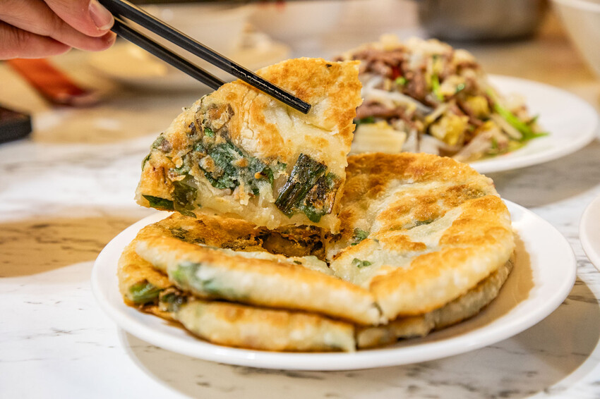 左營平價快炒推薦！四海一家吃飽又打包，到道地北平味。