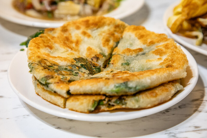 左營平價快炒推薦！四海一家吃飽又打包，到道地北平味。