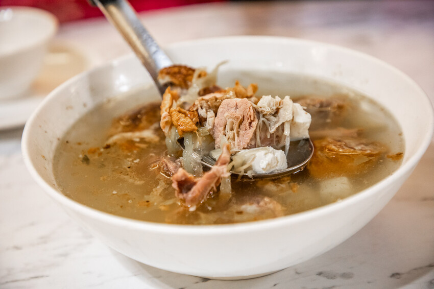 左營平價快炒推薦！四海一家吃飽又打包，到道地北平味。