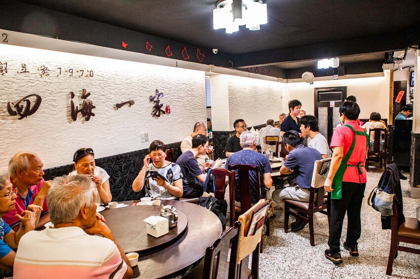 左營平價快炒推薦！四海一家吃飽又打包，到道地北平味。