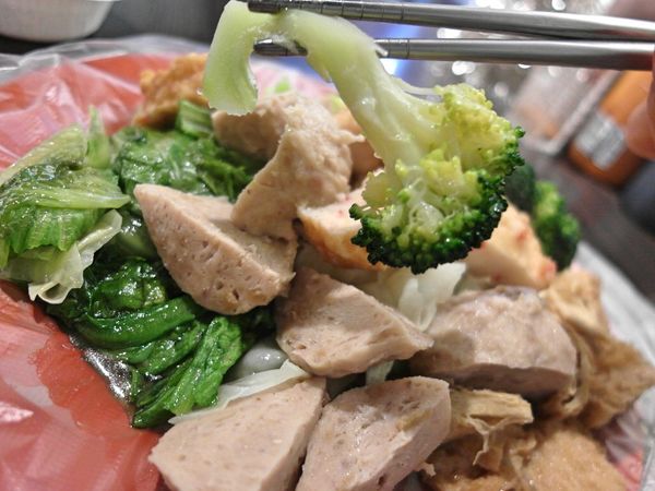 高雄黑輪大王(士林基河店):❤️美食❤️【台北。士林】高雄黑輪大王 / 士林基河店 ★夜市暖心美食/輕甜湯頭/愛評體驗團