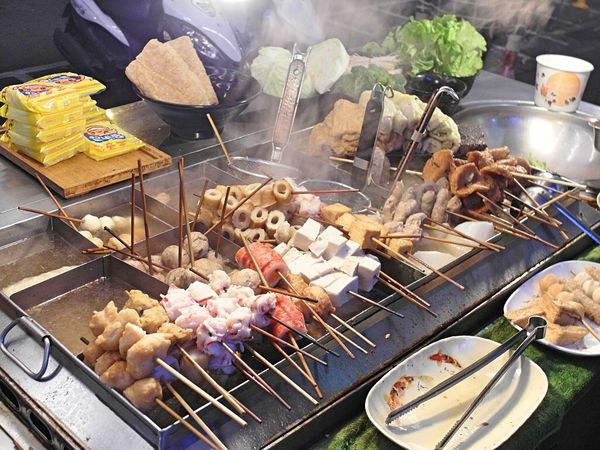 高雄黑輪大王(士林基河店):❤️美食❤️【台北。士林】高雄黑輪大王 / 士林基河店 ★夜市暖心美食/輕甜湯頭/愛評體驗團