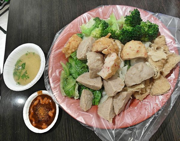 高雄黑輪大王(士林基河店):❤️美食❤️【台北。士林】高雄黑輪大王 / 士林基河店 ★夜市暖心美食/輕甜湯頭/愛評體驗團