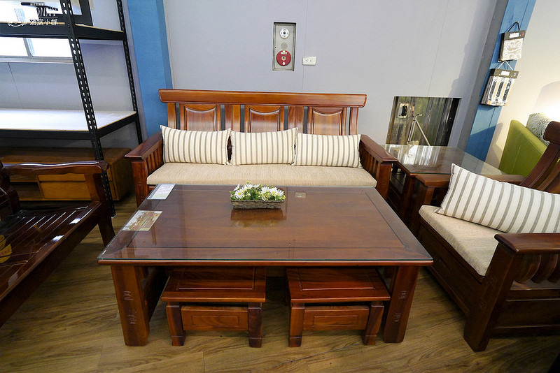 億家具倉庫批發(屏東店)