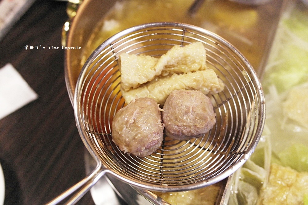 [台南麻豆區]極牛溫體牛肉火鍋-現點現切溫體牛肉片+牛骨煨製高湯底，威力太強大了!!