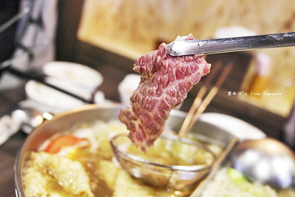 [台南麻豆區]極牛溫體牛肉火鍋-現點現切溫體牛肉片+牛骨煨製高湯底，威力太強大了!!