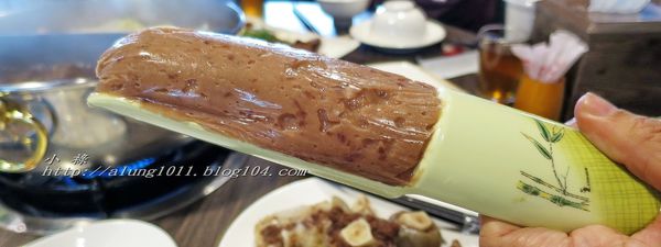 極牛溫體牛肉火鍋：哞~~~     ..極牛溫體牛肉火鍋      /愛評體驗團