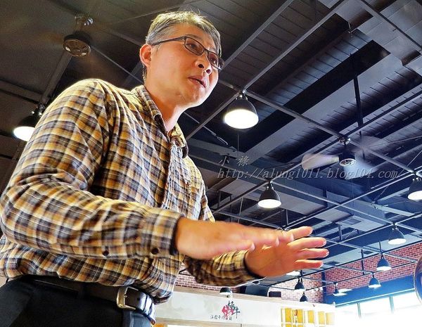 極牛溫體牛肉火鍋：哞~~~     ..極牛溫體牛肉火鍋      /愛評體驗團