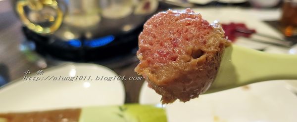 極牛溫體牛肉火鍋：哞~~~     ..極牛溫體牛肉火鍋      /愛評體驗團