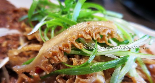 極牛溫體牛肉火鍋：哞~~~     ..極牛溫體牛肉火鍋      /愛評體驗團