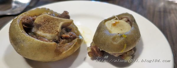 極牛溫體牛肉火鍋：哞~~~     ..極牛溫體牛肉火鍋      /愛評體驗團