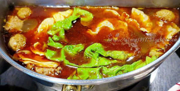 極牛溫體牛肉火鍋：哞~~~     ..極牛溫體牛肉火鍋      /愛評體驗團