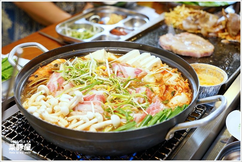【台中美食】VEGE TEJI YA 菜豚屋‧來自日本、創意無限的生菜包肉!萬種吃法樂趣多!