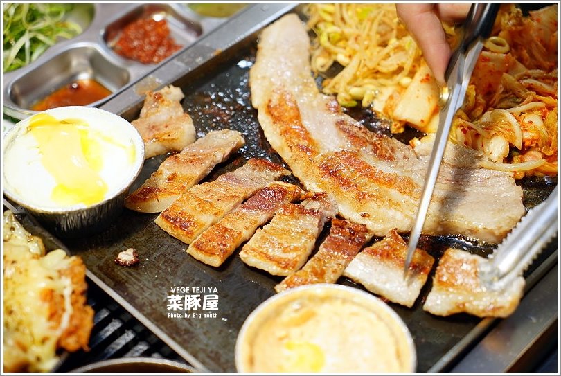 【台中美食】VEGE TEJI YA 菜豚屋‧來自日本、創意無限的生菜包肉!萬種吃法樂趣多!