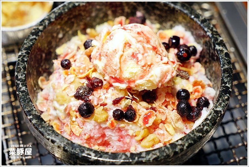 【台中美食】VEGE TEJI YA 菜豚屋‧來自日本、創意無限的生菜包肉!萬種吃法樂趣多!