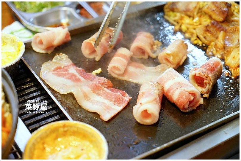 【台中美食】VEGE TEJI YA 菜豚屋‧來自日本、創意無限的生菜包肉!萬種吃法樂趣多!