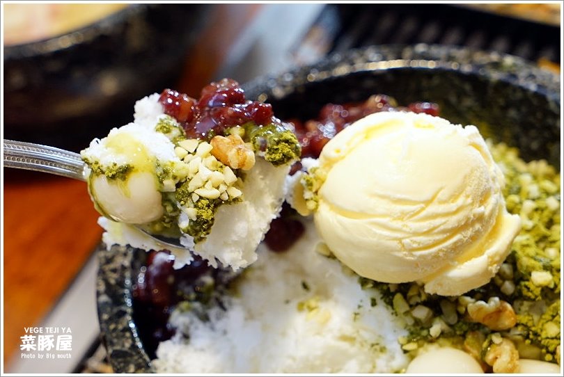 【台中美食】VEGE TEJI YA 菜豚屋‧來自日本、創意無限的生菜包肉!萬種吃法樂趣多!