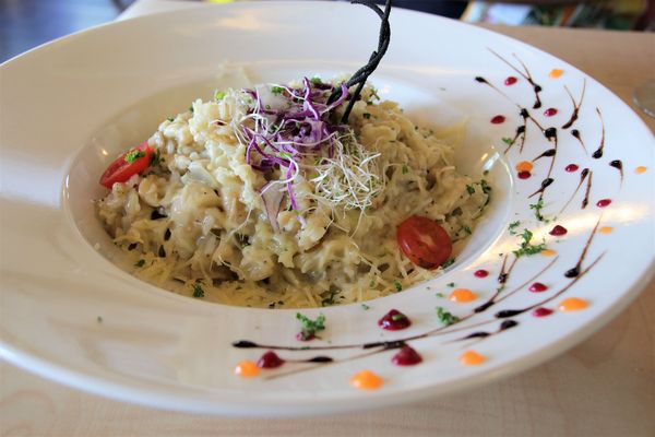 新埔普羅旺斯小木屋餐廳(原:新竹普羅旺斯玫瑰莊園餐廳): 【新竹新埔景點】普羅旺斯小木屋餐廳~密林裡的異國料理,情侶浪漫約會用餐好地點