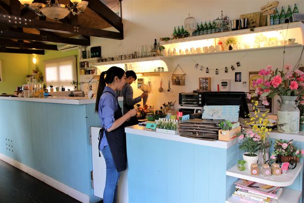 新埔普羅旺斯小木屋餐廳(原:新竹普羅旺斯玫瑰莊園餐廳): 【新竹新埔景點】普羅旺斯小木屋餐廳~密林裡的異國料理,情侶浪漫約會用餐好地點