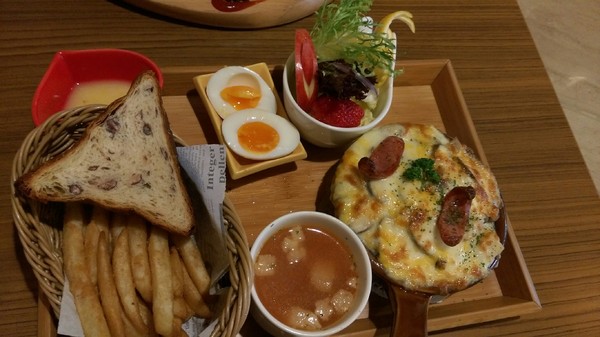 Good Partner 輕食館:高雄~Good Partner輕食館~可愛到破表的3D立體泡澡熊/泡澡貓咪拉花~超好吃的早午餐店~ Good Partner 輕食館:高雄~Good Partner輕食館~可愛到破表的3D立體泡澡熊/泡澡貓咪拉花~超好吃的早午餐店~